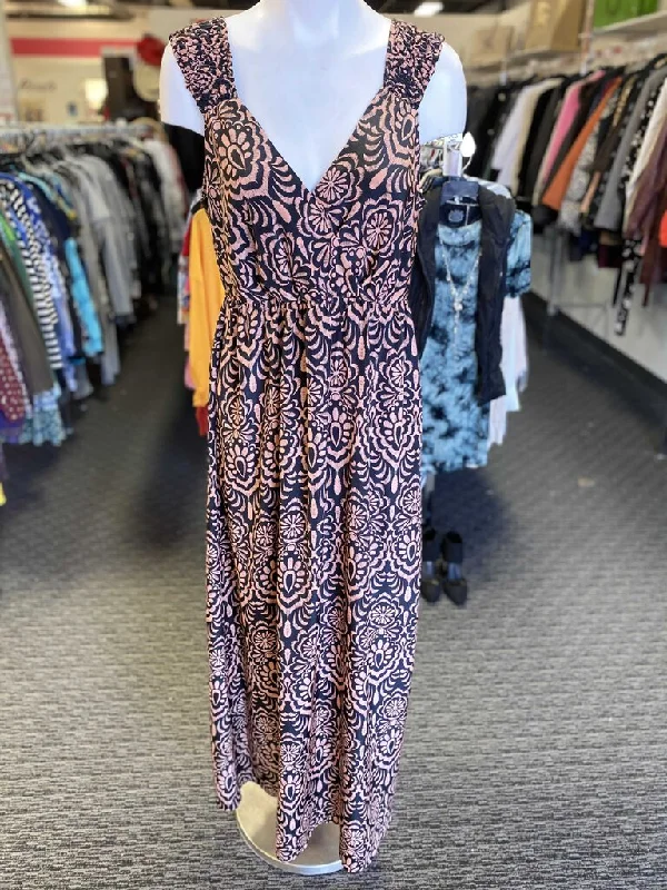 Attention maxi dress XL